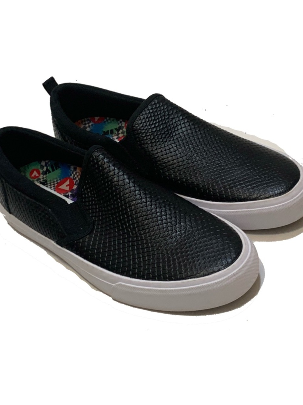 11 / Airwalk men’s shoes